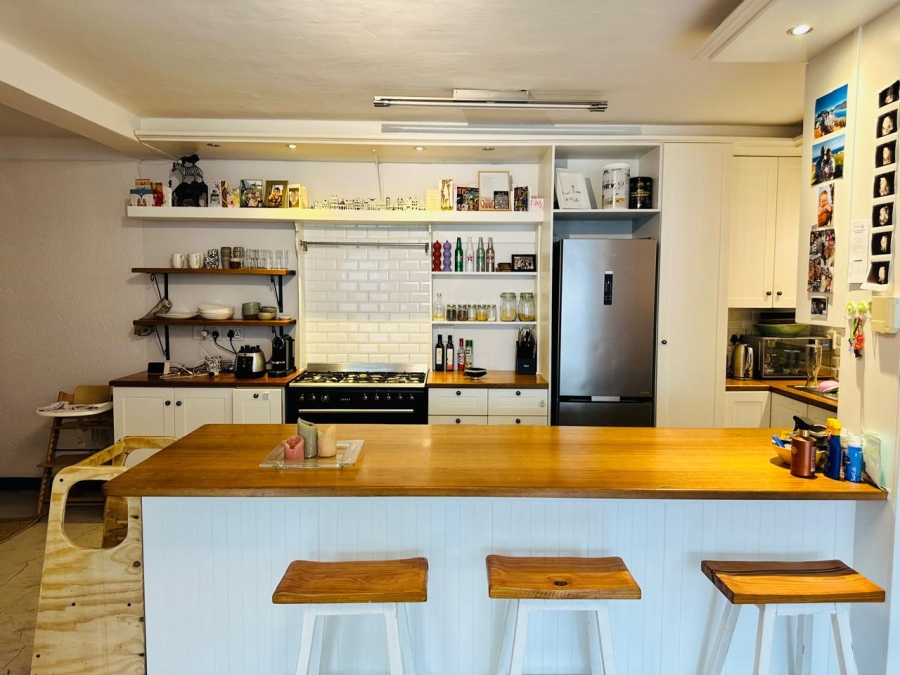 3 Bedroom Property for Sale in Sea Point Western Cape